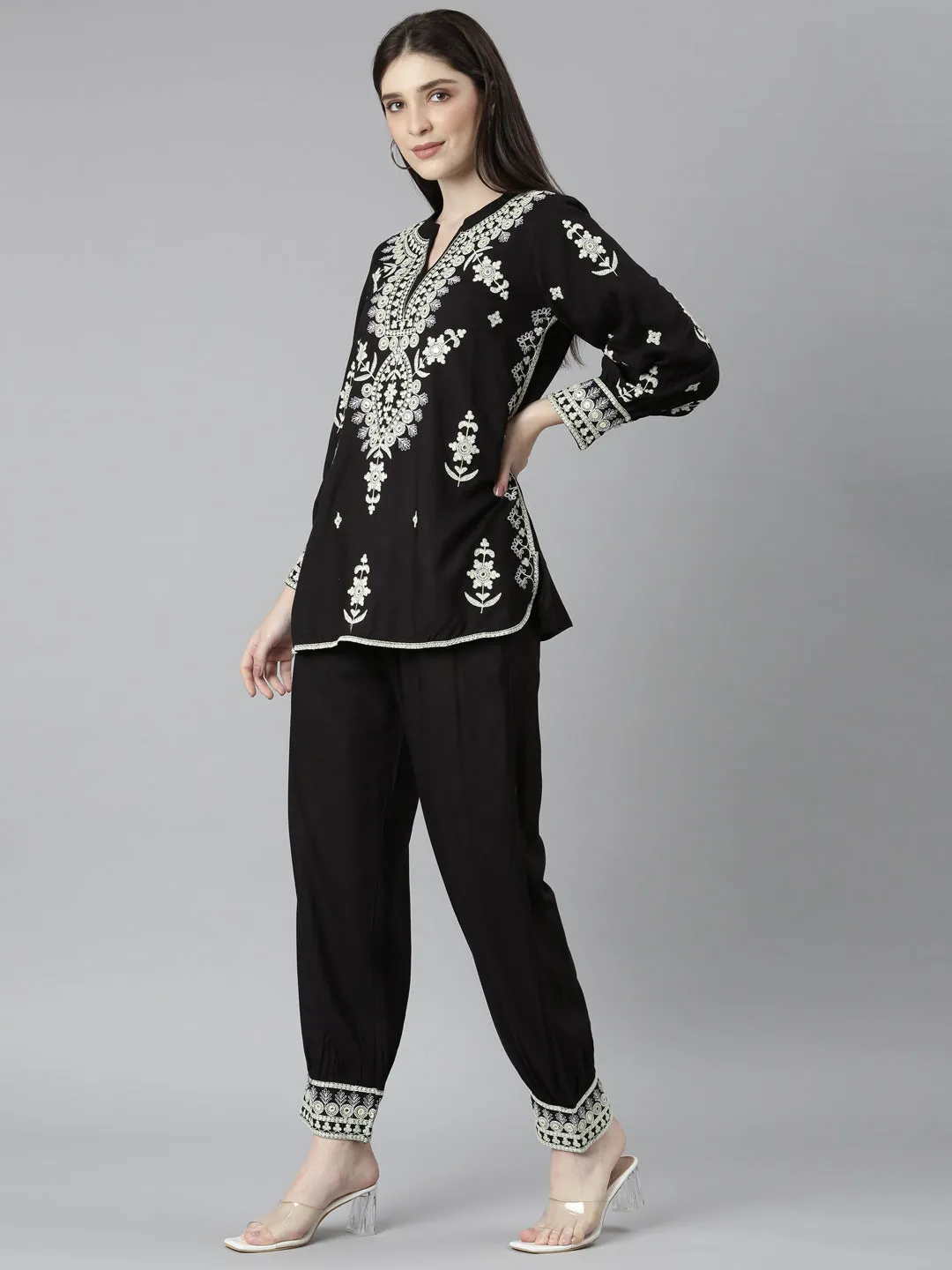 Neeru's Black Regular Straight Solid Top And Trousers