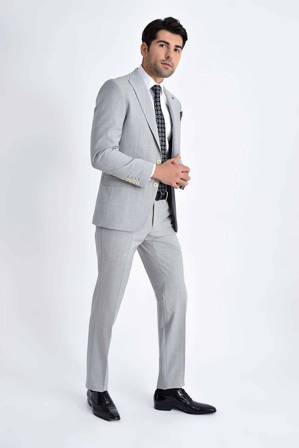 Slim Fit Wool Blend Peak Lapel Plaid Gray Classic Suit