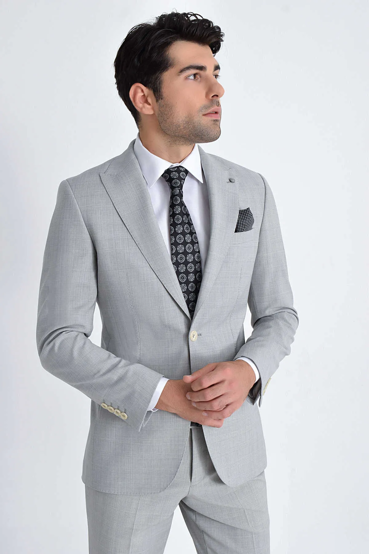 Slim Fit Wool Blend Peak Lapel Plaid Gray Classic Suit