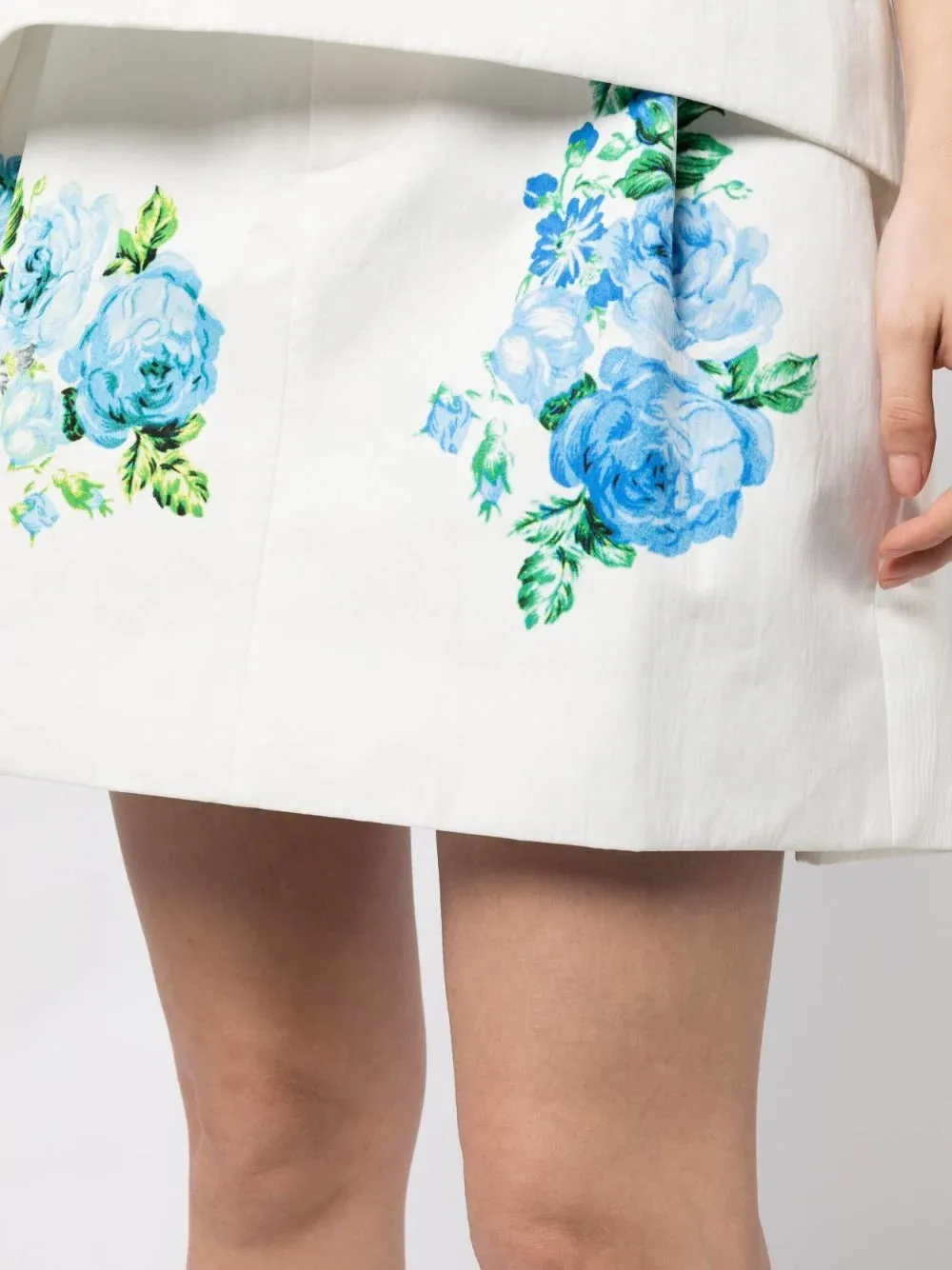 White All Over Printed Low-Rise Skirt